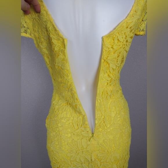 LuLu’s Right Sheer, Right Now Lace Bodycon Dress M - Picture 6 of 16